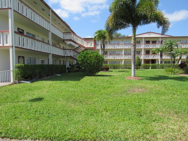310 Brighton H, Condo with 2 bedrooms, 2 bathrooms and null parking in Boca Raton FL | Image 27