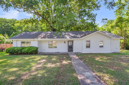 202 Sprucewood Dr, Summerville, SC, 29485-7828 | Card Image