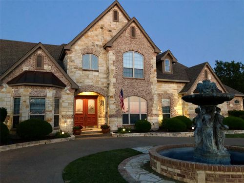 2930 Falcon Way, Midlothian, TX, 76065-4709 | Card Image
