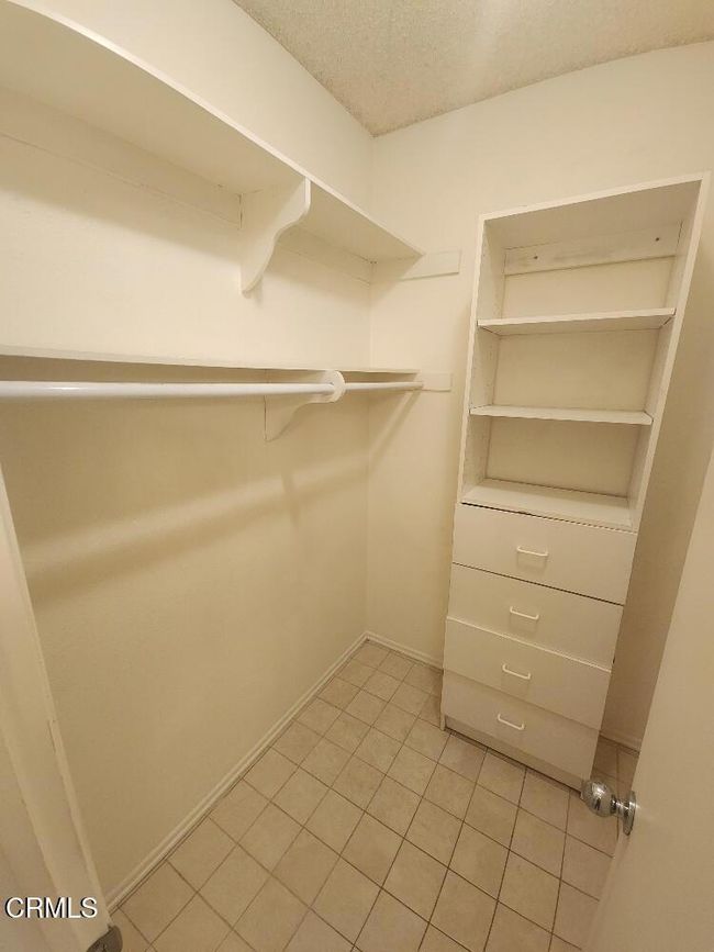 walk-in closet | Image 27