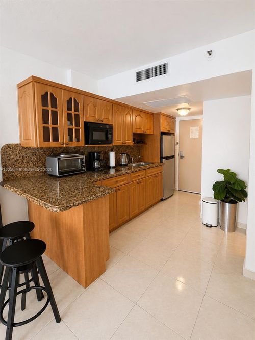 1025-19201 Collins Ave, Sunny Isles Beach, FL, 33160-2202 | Card Image