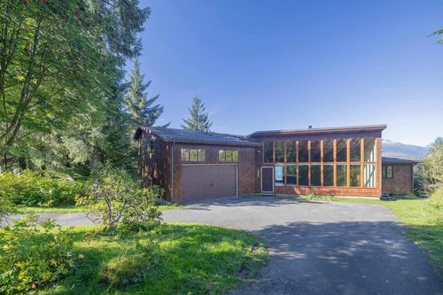 10640 Misty Ln, Juneau, AK, 99801-7624 | Card Image