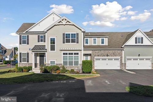 602 Summit Dr, ROYERSFORD, PA, 19468-2839 | Card Image
