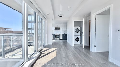 1010-2525 Bathurst St, Toronto, ON, M6B2Y9 | Card Image