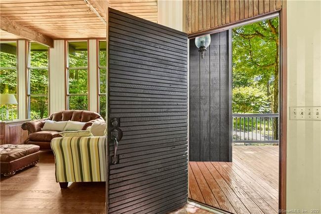 Front Door Enterance | Image 4