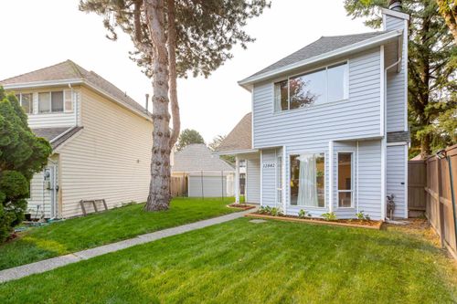 12842 72b Ave, Surrey, BC, V3W9B9 | Card Image