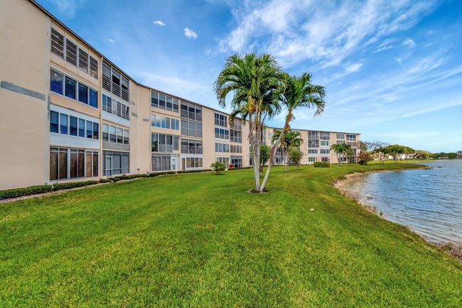 4049 Wolverton C, Condo with 2 bedrooms, 2 bathrooms and null parking in Boca Raton FL | Image 44