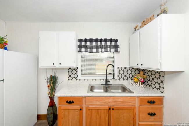 429 Palo Alto Dr, House other with 2 bedrooms, 1 bathrooms and null parking in Von Ormy TX | Image 9