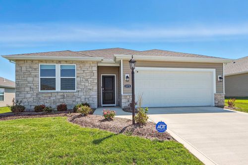 1070 Pleasant Hill Pl, Fort Wayne, IN, 46818-9818 | Card Image