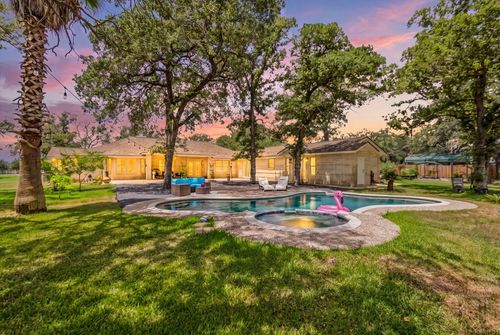 306 Kerry Lane, Floresville, TX, 78114 | Card Image