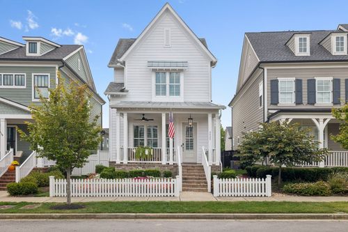 2025 Erwin St, Franklin, TN, 37064-1877 | Card Image