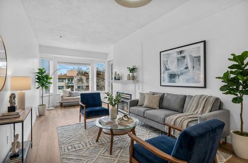 404-12110 80 Ave, Surrey, BC, V3W0V2 | Card Image