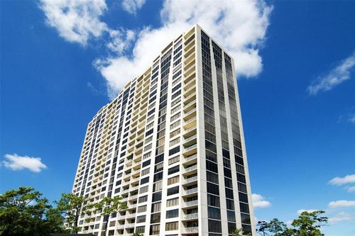apt-205-121 N Post Oak Ln, Houston, TX, 77024-7710 | Card Image