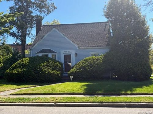 53 Edgeworth Street, Hempstead, NY, 11581 | Card Image