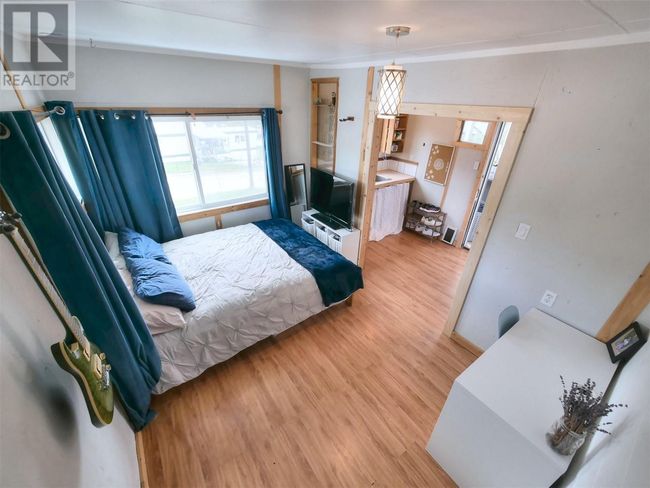 21 Duncan Ave, House other with 6 bedrooms, 4 bathrooms and 6 parking in Fruitvale BC | Image 6