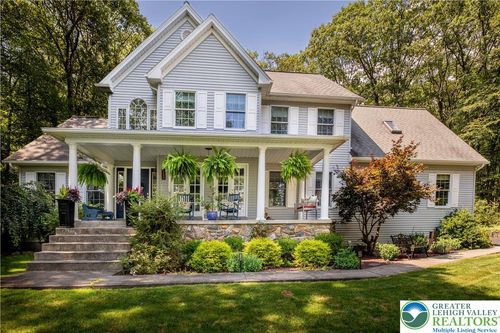855 Constitution Ave, Pen Argyl, PA, 18072-9701 | Card Image