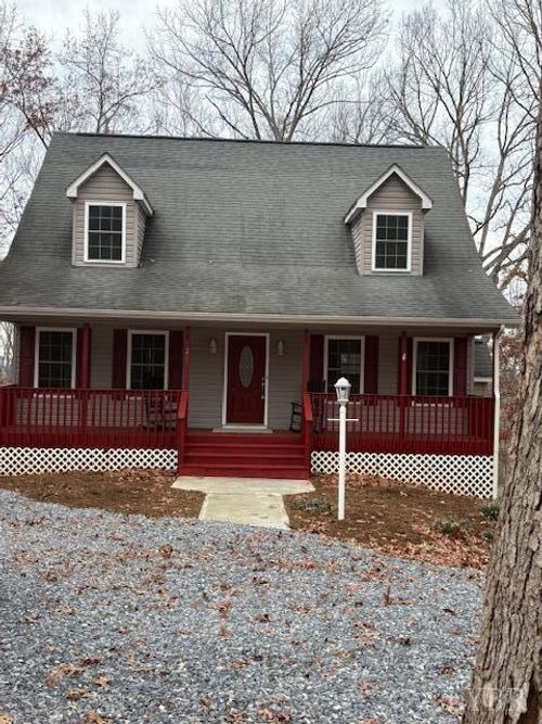 21 Berkeley Ln, Evington, VA, 24550-1866 | Card Image