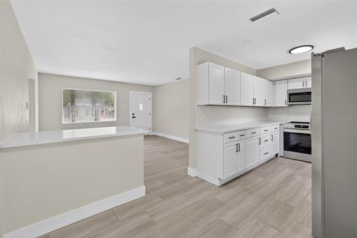 413 Country Club Dr, OLDSMAR, FL, 34677-3903 | Card Image