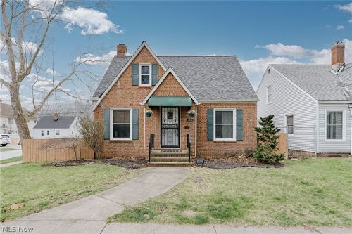 4860 W 12th St, Cleveland, OH, 44109-5611 | Card Image