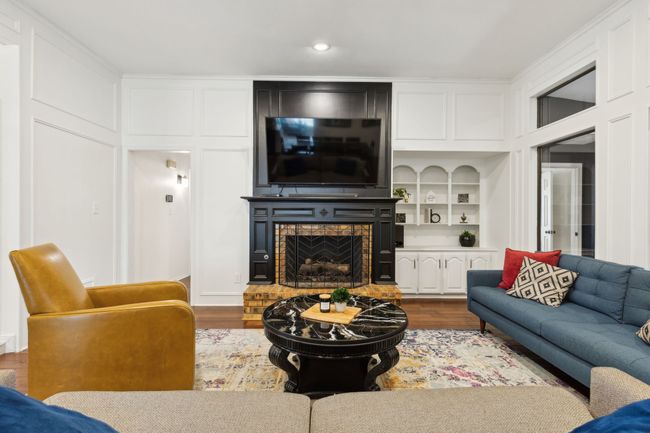 10216 Shadow Way, House other with 4 bedrooms, 3 bathrooms and null parking in Dallas TX | Image 8