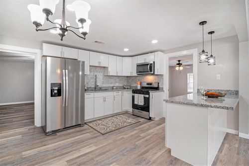 7015 Church Ln, Hitchcock, TX, 77563-3341 | Card Image