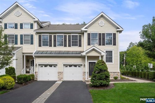 38 Pheasant Run, Old Tappan, NJ, 07675-7463 | Card Image
