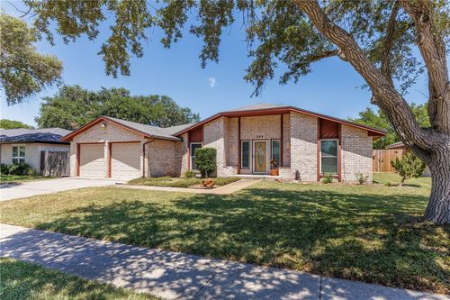 209 Seco Dr, Portland, TX, 78374-1210 | Card Image