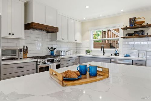 54 Manzanita Avenue, Novato, CA, 94945 | Card Image