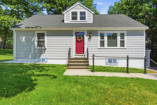 8 Millbury Ter, Millbury, MA, 01527-3610 | Card Image