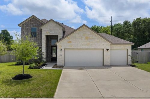 15542 Blue Lake Dr, Mont Belvieu, TX, 77523-2334 | Card Image
