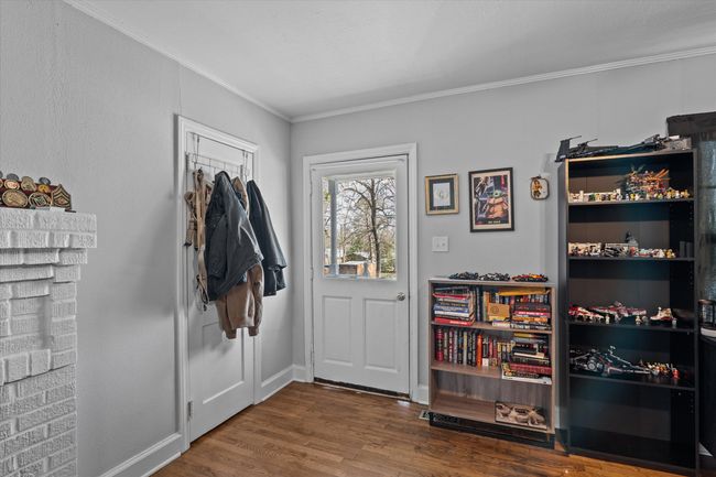 Living Room | Image 7