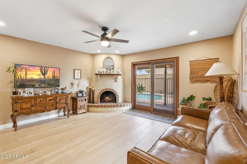 10775 E Clinton St, Scottsdale, AZ, 85259-3808 | Card Image