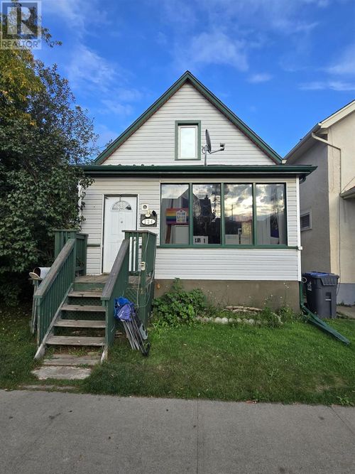224 Mckellar St S, Thunder Bay, ON, P7E1H7 | Card Image