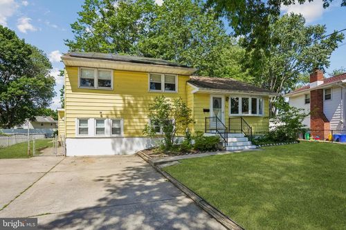 29 Trinity Pl, BARRINGTON, NJ, 08007-1447 | Card Image