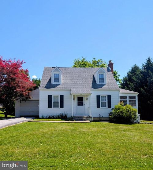 381 Atkins Ave, COATESVILLE, PA, 19320-2319 | Card Image
