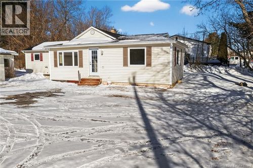 2 Bertha Lane, Bouctouche, NB, E4S2W6 | Card Image