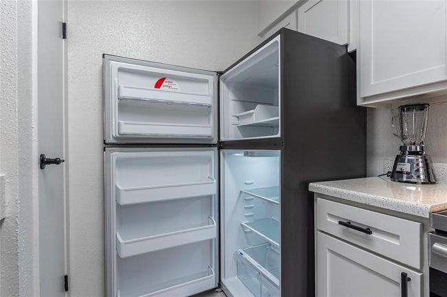 APT-806 - 7600 Emmett F Lowry Expy, Townhouse with 2 bedrooms, 2 bathrooms and 1 parking in Texas City TX | Image 7