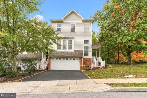 100 Stratford Ct, MALVERN, PA, 19355-8506 | Card Image