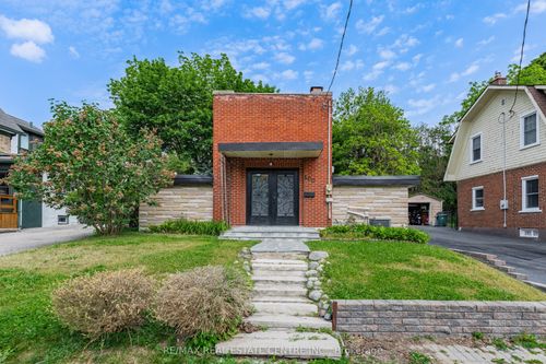 100 Mansion St, Kitchener, ON, N2H2J9 | Card Image