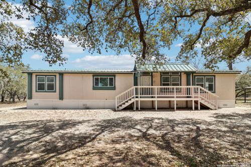 609 County Road 785, Natalia, TX, 78059-2063 | Card Image