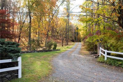 Driveway entrance | Image 2