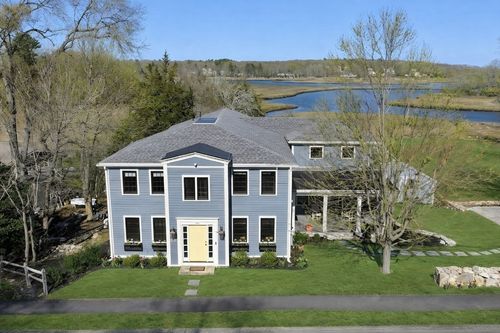 392 S Main St, Cohasset, MA, 02025-2031 | Card Image