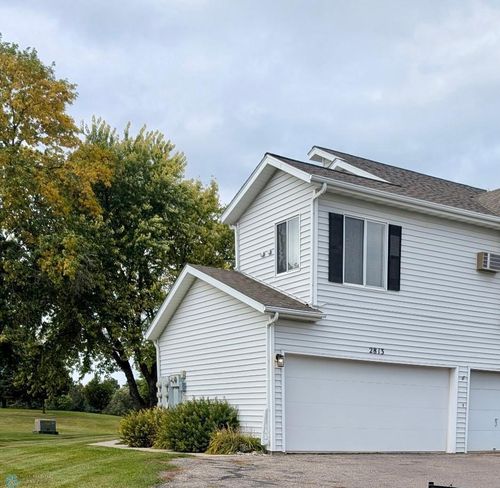 2813 32nd St S, Moorhead, MN, 56560-5401 | Card Image
