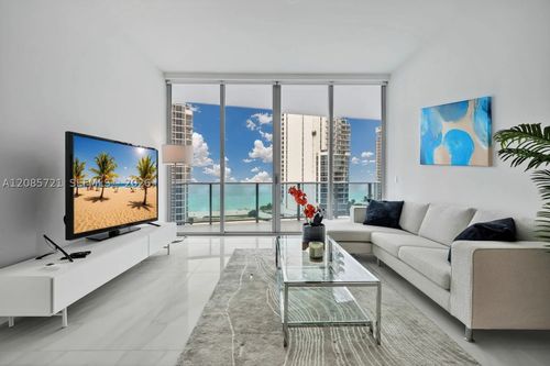 1003-17550 Collins Ave, Sunny Isles Beach, FL, 33160-2867 | Card Image