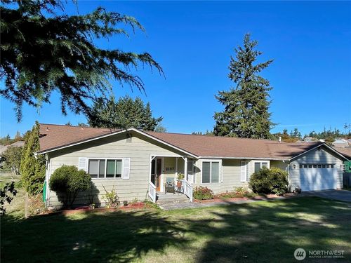 2137 Heritage Way, Oak Harbor, WA, 98277-8809 | Card Image