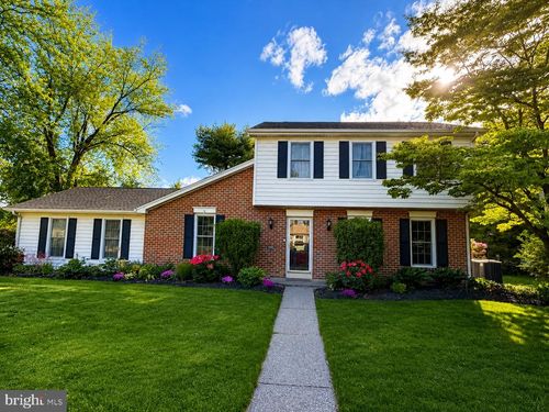 5269 Meadowbrook Dr, MECHANICSBURG, PA, 17050-6833 | Card Image