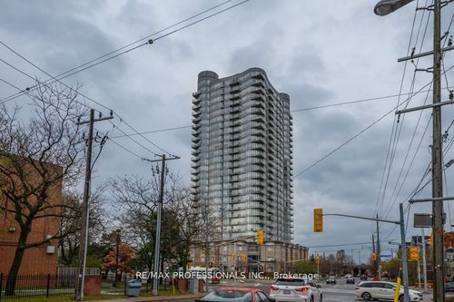 512-15 Windermere Ave, Toronto, ON, M6S5A2 | Card Image