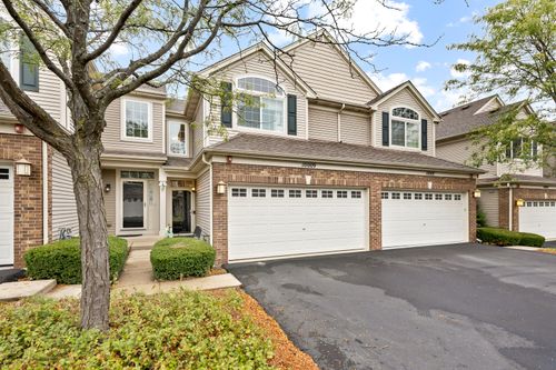 10009 Cummings St, Huntley, IL, 60142-6033 | Card Image