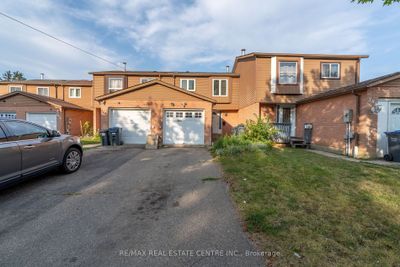 284 A Royal Salisbury Way, Home with 3 bedrooms, 2 bathrooms and 3 parking in Brampton ON | Image 1