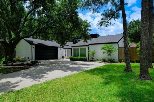 12203 Meadow Lake Dr, Houston, TX, 77077-5901 | Card Image